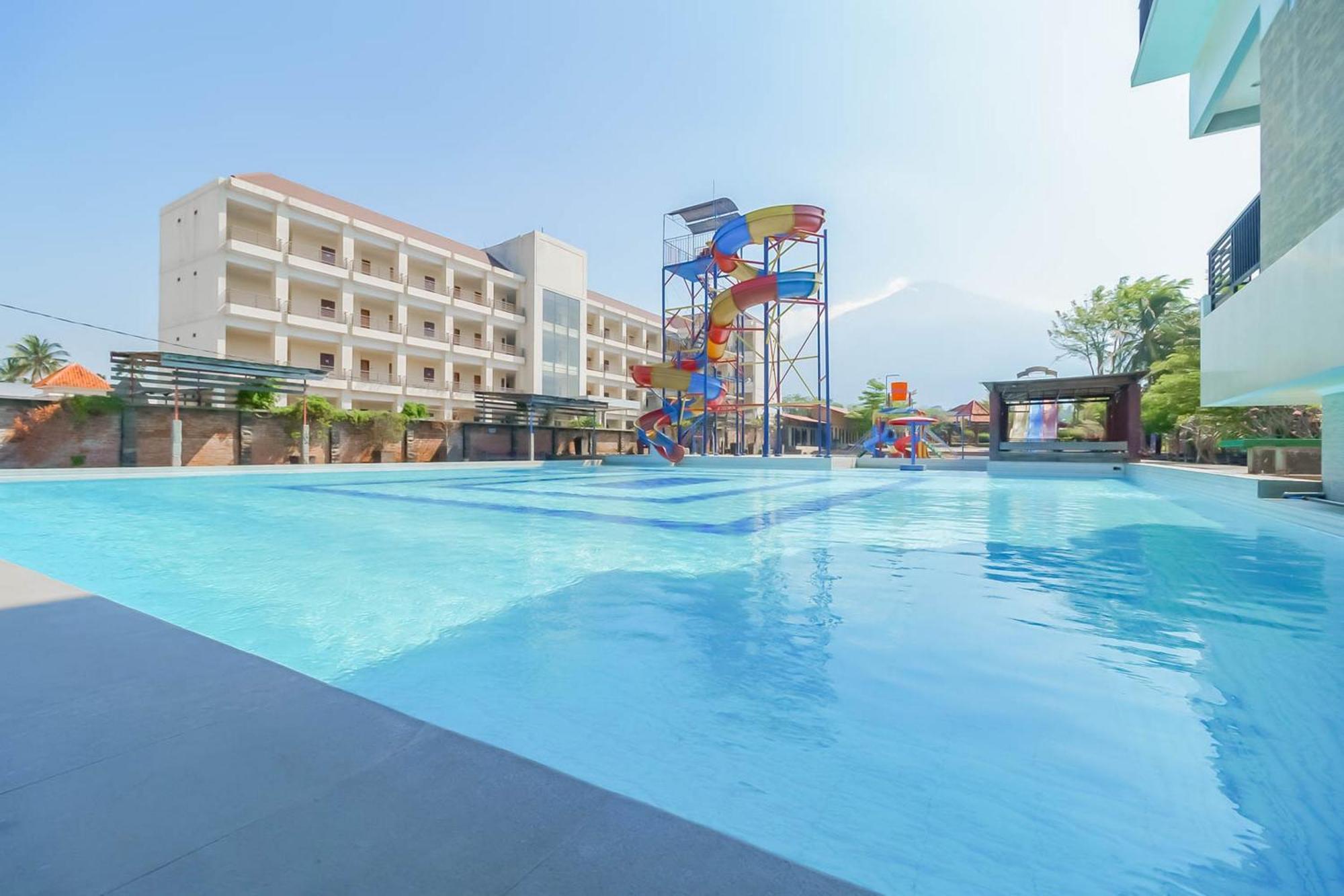 เรดดอร์ซ รีสอร์ต พรีเมียม แอท ซังกัน ฮูริป กูนิงัน Hotel คุนิงงาน ภายนอก รูปภาพ