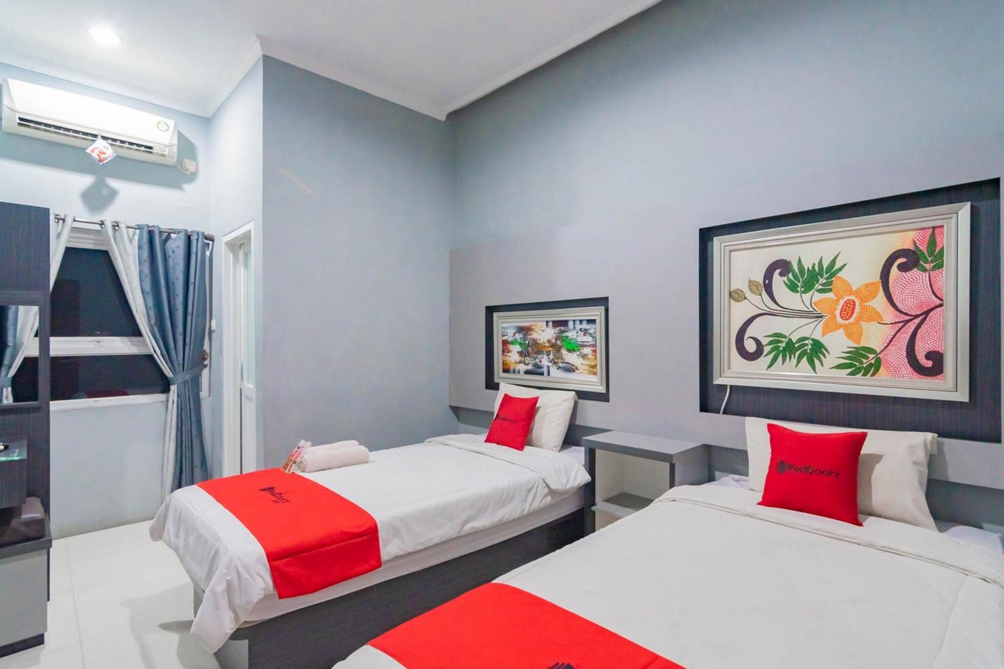 เรดดอร์ซ รีสอร์ต พรีเมียม แอท ซังกัน ฮูริป กูนิงัน Hotel คุนิงงาน ภายนอก รูปภาพ