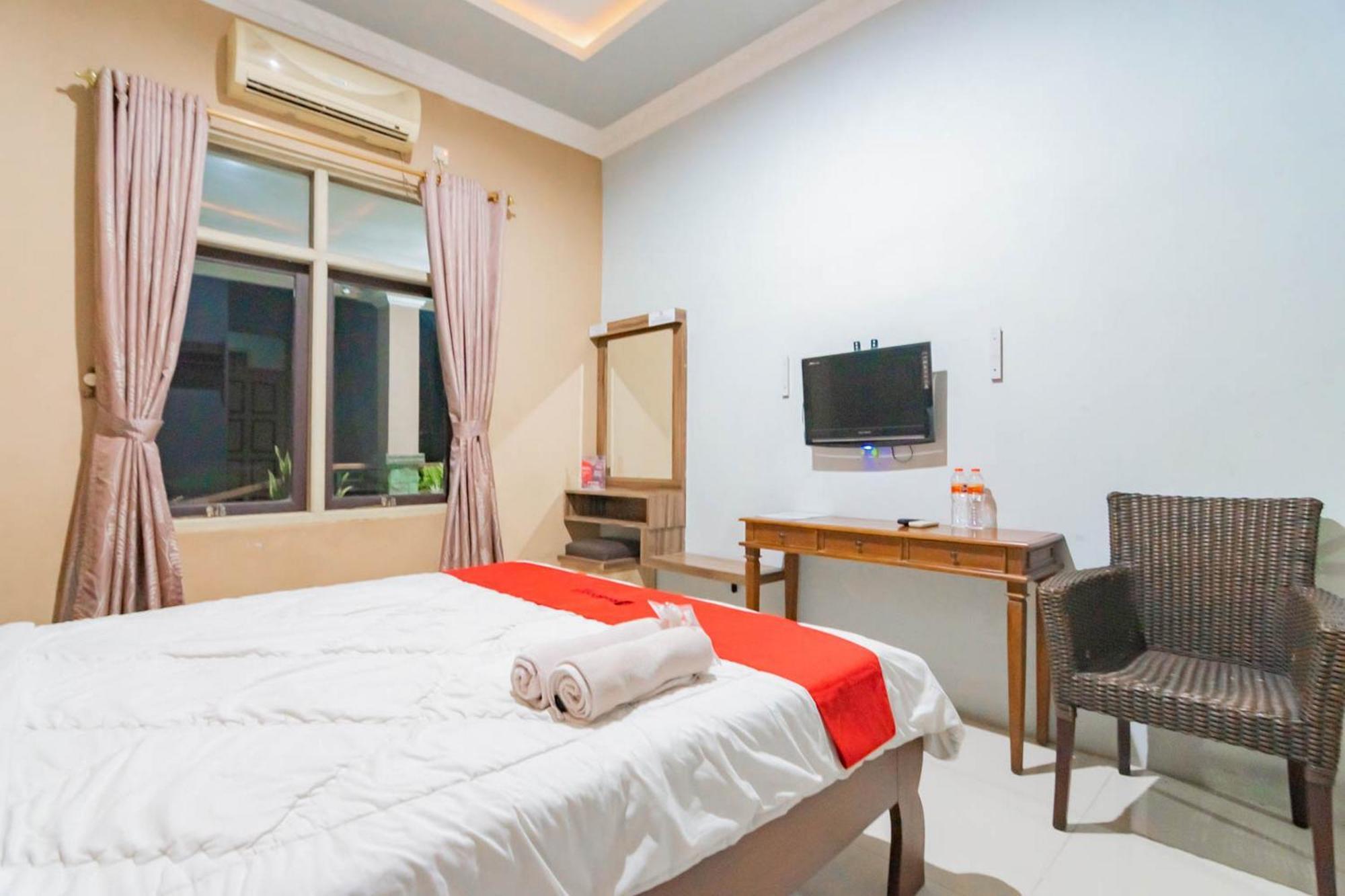 เรดดอร์ซ รีสอร์ต พรีเมียม แอท ซังกัน ฮูริป กูนิงัน Hotel คุนิงงาน ภายนอก รูปภาพ